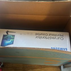 Curved monitor moniteur