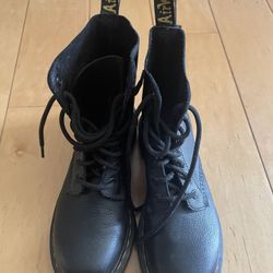 Dr. Martens size 6
