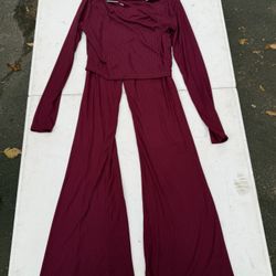 Burgundy long sleeve flare set (medium)