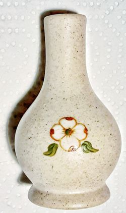 Miniature signed MCM pigeon forge art pottery vase mid century modern !