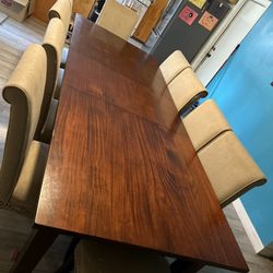 Dining Room Table 