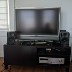 TV Unit With Storage 
