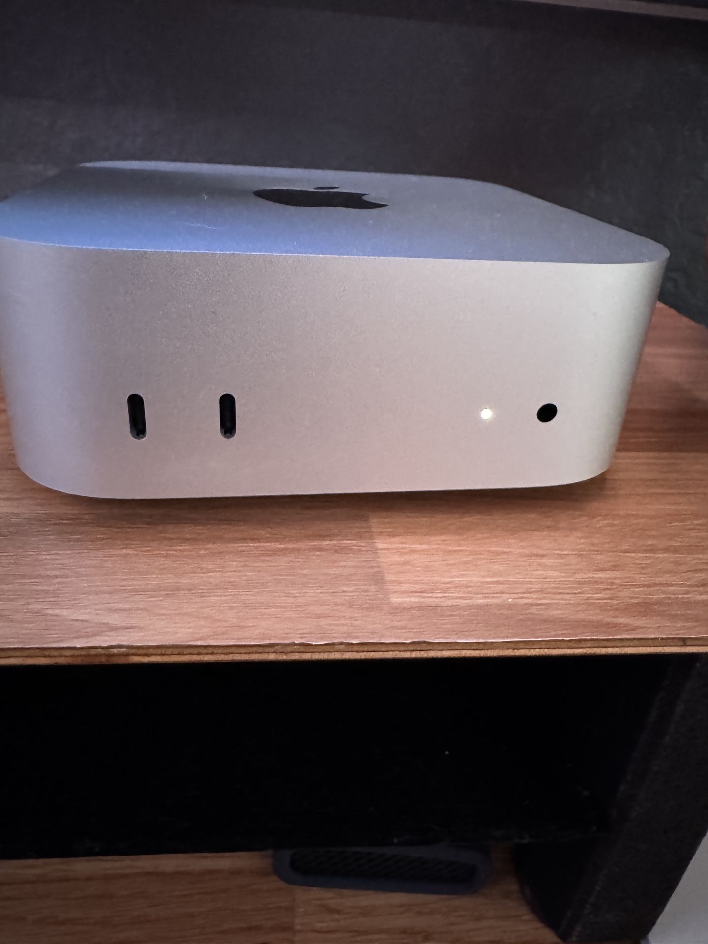 M4 Mac Mini 16GB Ram and 256GB SSD Like New