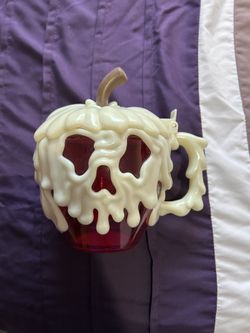 Disneyland Park Evil Queen Poison Apple Souvenir Cup
