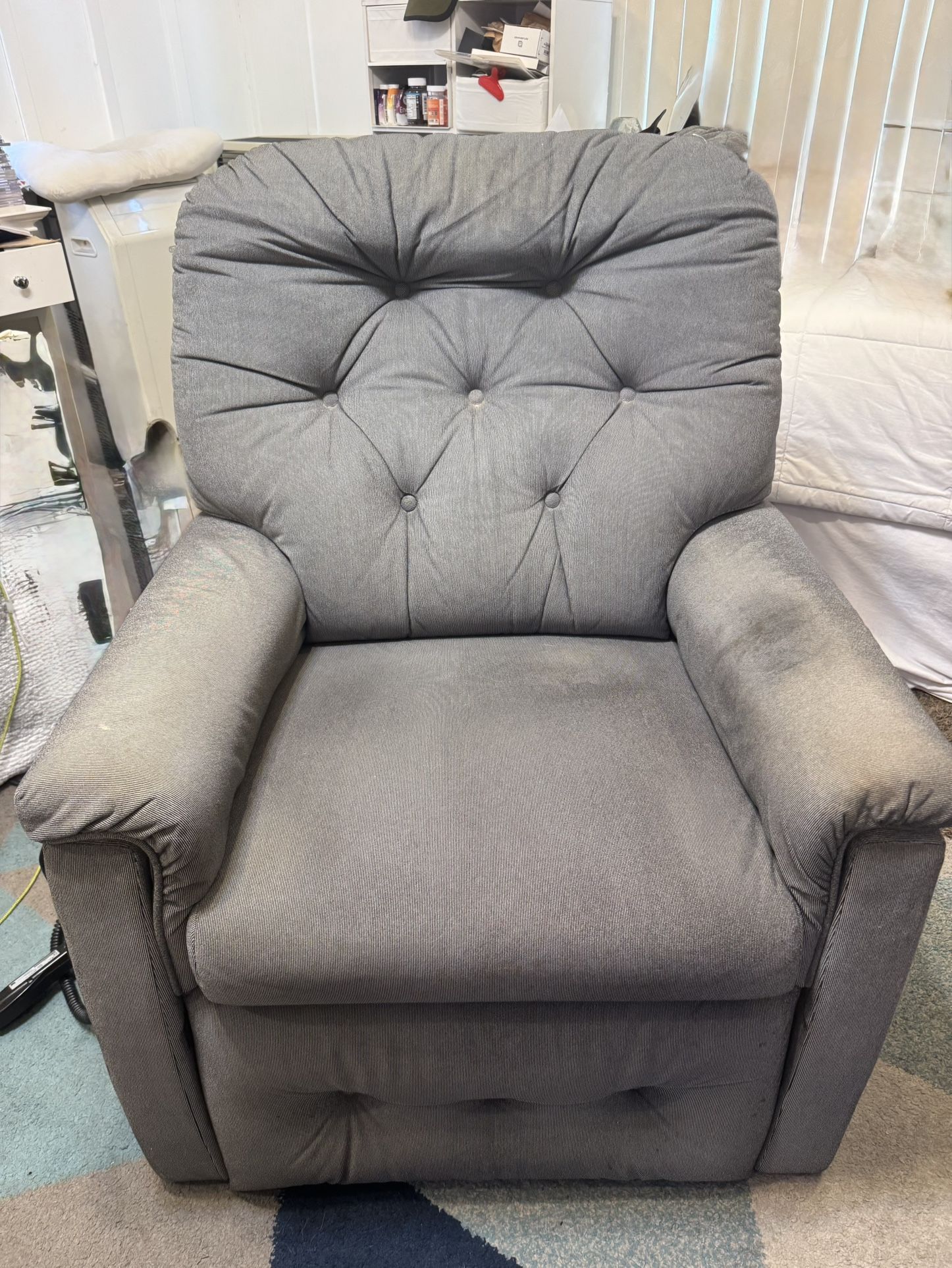Power lift chairs recliners