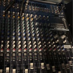 Yamaha Mixer 