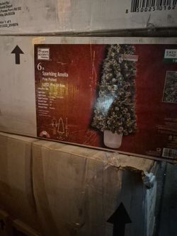 6ft Sparkling Amelia Christmas Tree 