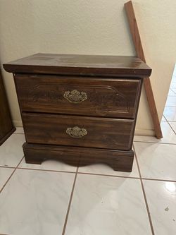 Free side table