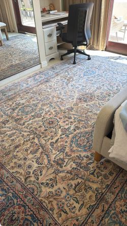 Hand woven Persian rug 8x11