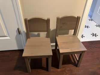 Real Wood Darling Mini Chairs! Perfect For Children’s Room. Or Cute Accent Pieces For Any Room. Could Be Painted !