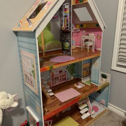 4 Foot Tall Doll House!