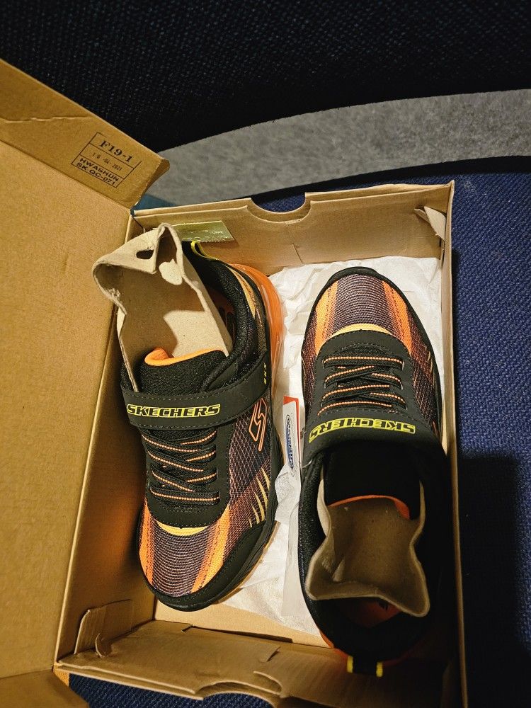 Skechers Thermoflux 2.0 Kodron | Kids Sz 2 Wide Running Shoes NEW IN BOX