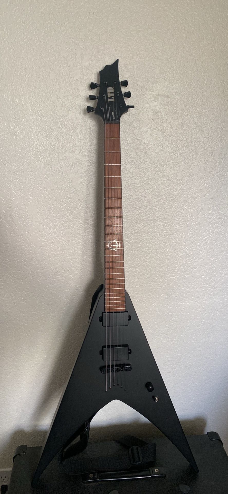 Flying V Guitar & Amp