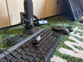 Beginner Gaming Accessories - Mic, Game Keyboard, 720 face cam, Gaming Mouse