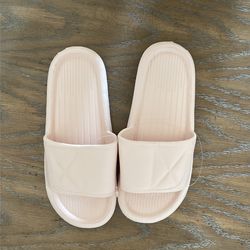New/women Size 7