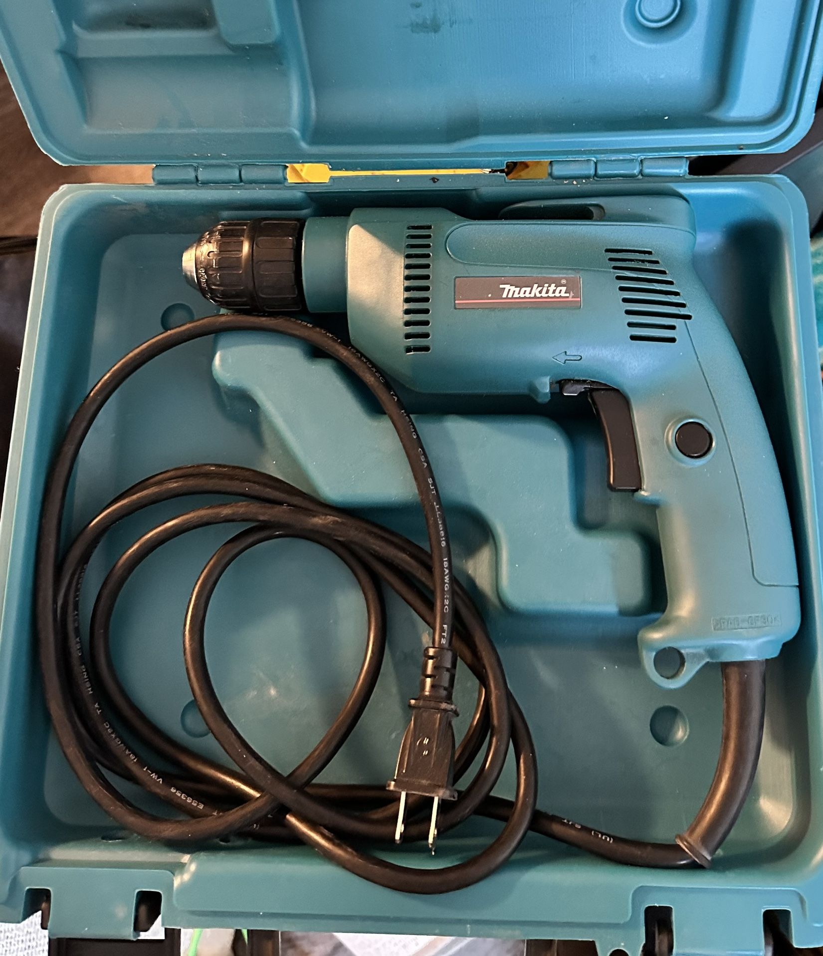 Makita 6408 3/8" Corded Drill