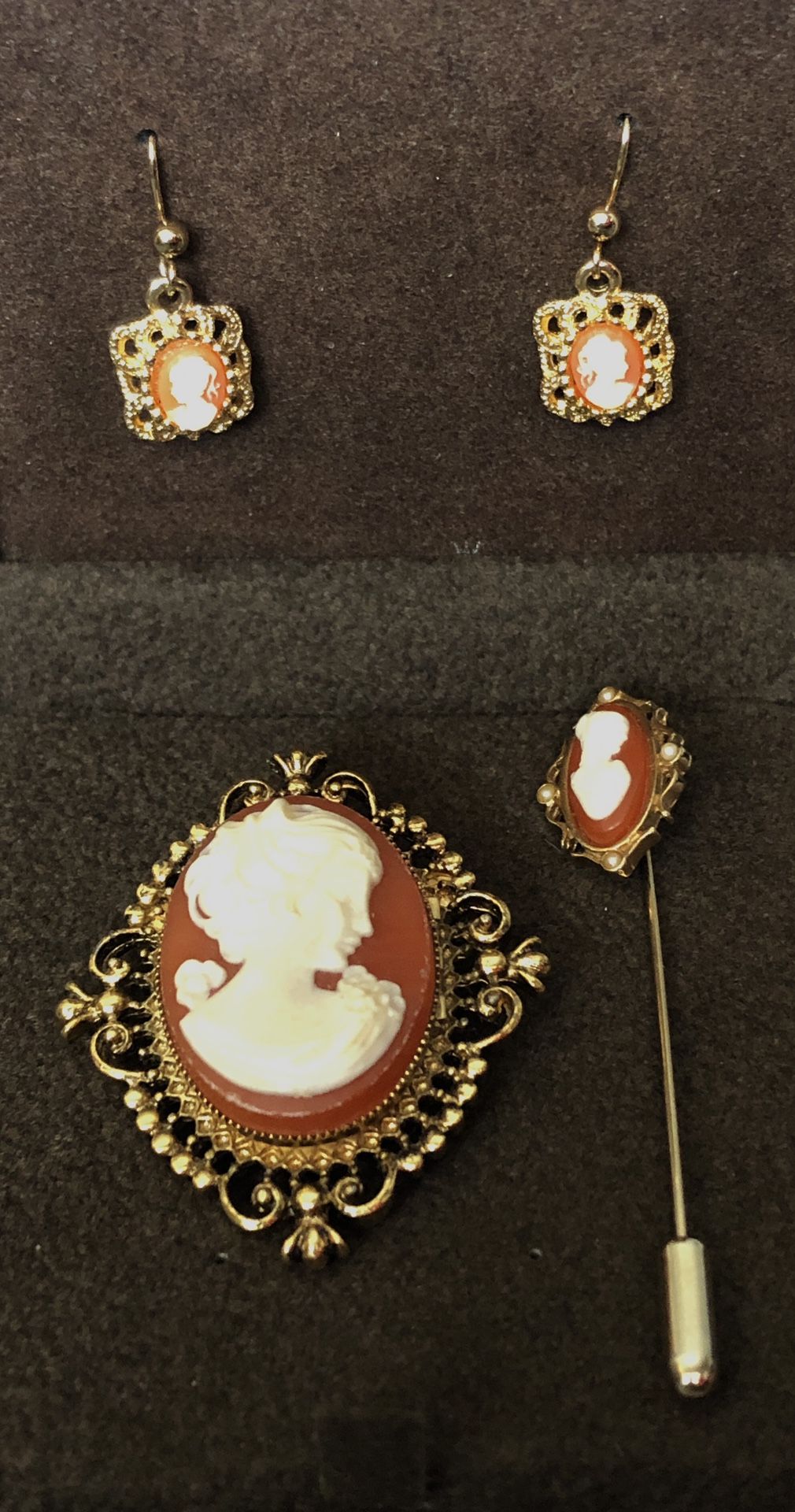 Vintage Avon Cameo Pieces