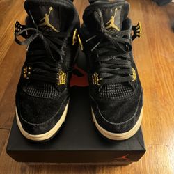 Jordan 4 Royalty Size 9