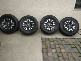 Tires 265/70/16 x4