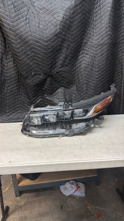 Toyota Prius Prime Left Headlight Complete 2017 2018 2019 2020 2021 2022