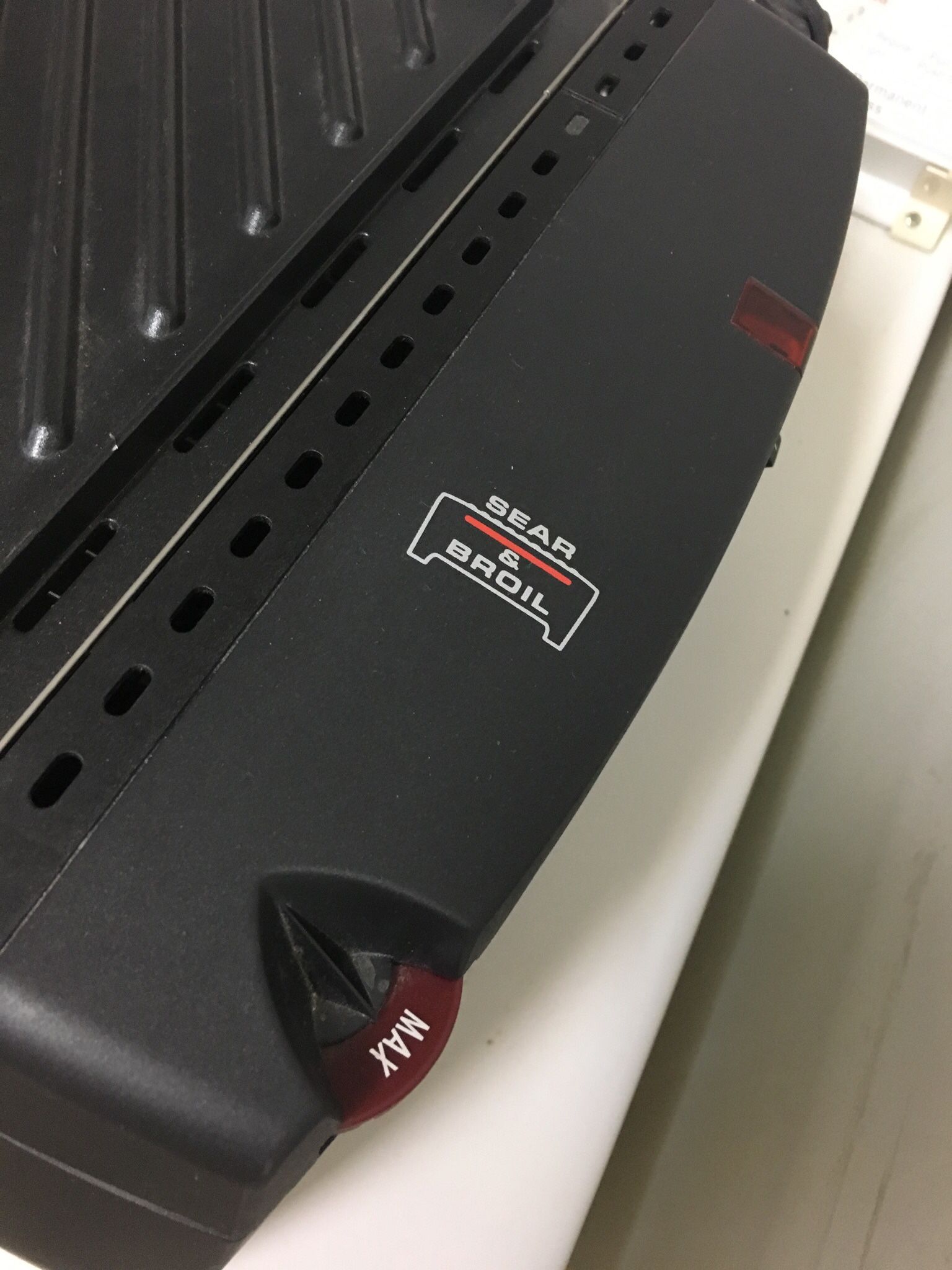 DeLonghi BQ100 Indoor Grill and Smokeless Broiler for Sale in Hialeah