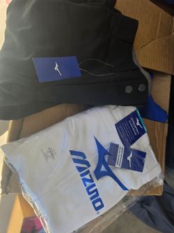 Brand NEW Mizuno Softball Pants