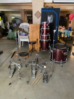Ludwig BackBeat 5-Piece Drum Set – Complete Setup – $400 (Open to Offers)