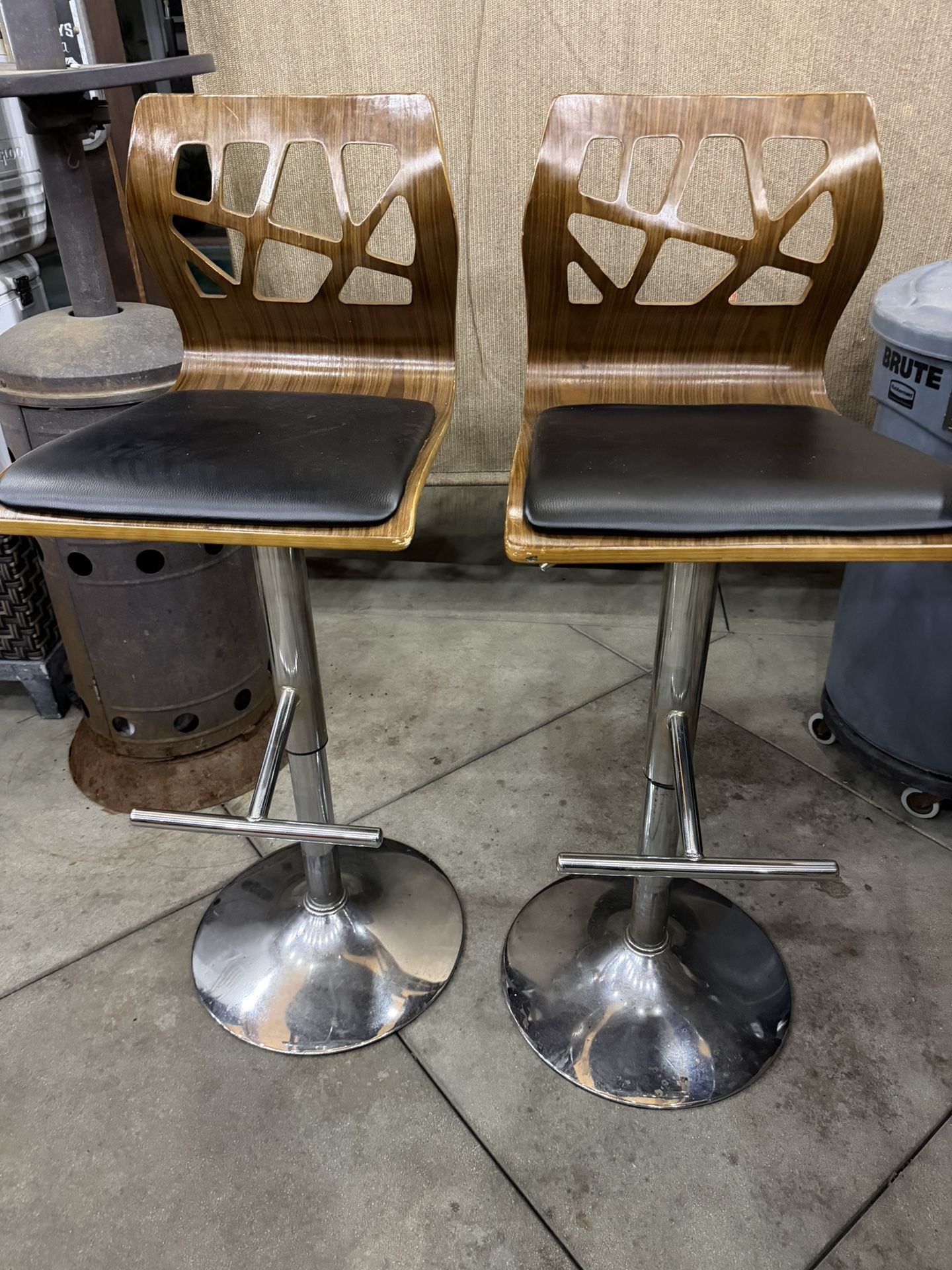 Set Of 2 Bar Stools 