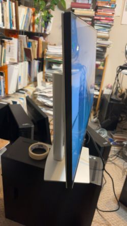 Dell 27” 2560x1440  UltraSharp Monitor (with Cord)