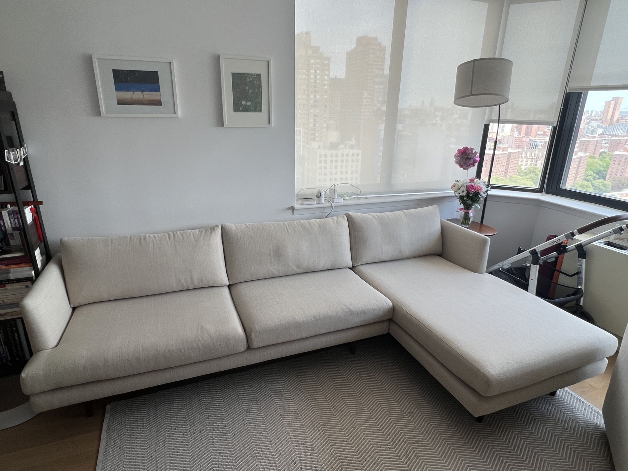 Sectional Couch In Excellent Condition 