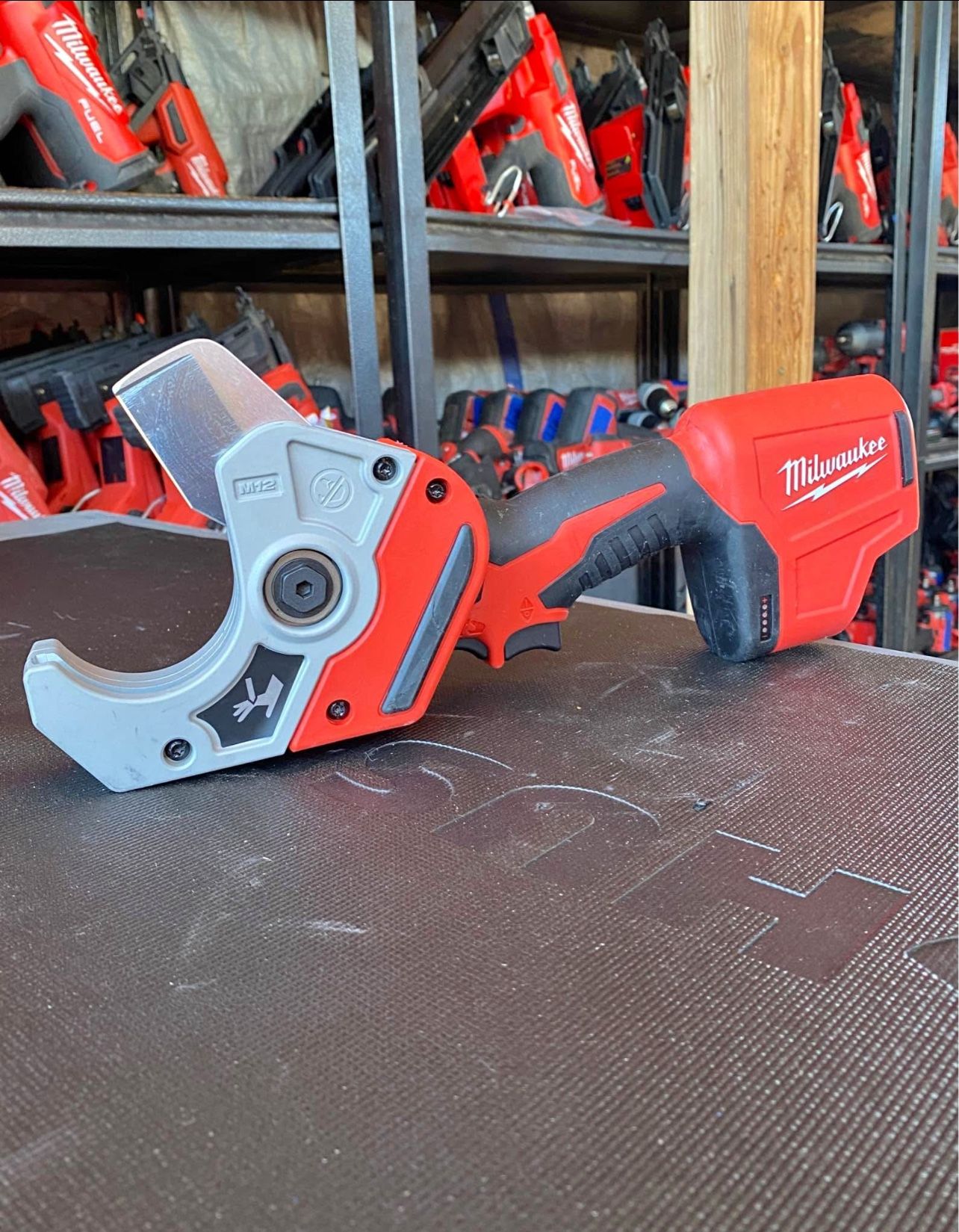 Milwaukee M12 12V Lithium-Ion Cordless PVC Pipe Shear (Tool-Only)