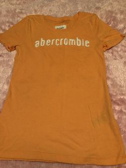 Kids size xl Abercrombie tshirt. There’s a spot on it that’ll come out when washed. I will do that before selling