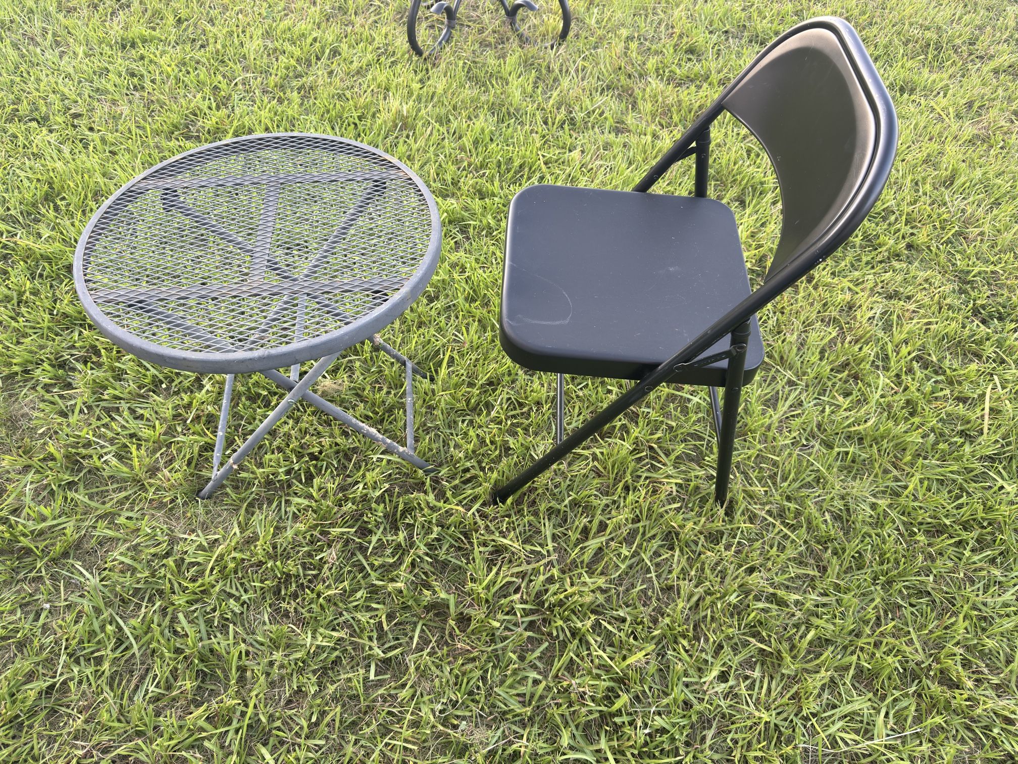 🪑 Foldable Metal Table & Chair Set – Compact & Practical – Only $25!