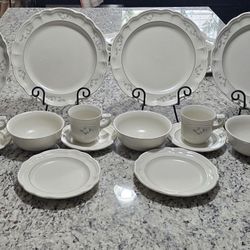 PFALTZGRAFF ~VTG ✨️Beautiful ✨️ Heirloom by Pfaltzgraff~20 Piece Estate Set~(4)-5 Piece Place Settings, Total Of 20 Dishes All For $65 Firm 