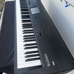 Korg Krome 88 Music Workstation keyboard 