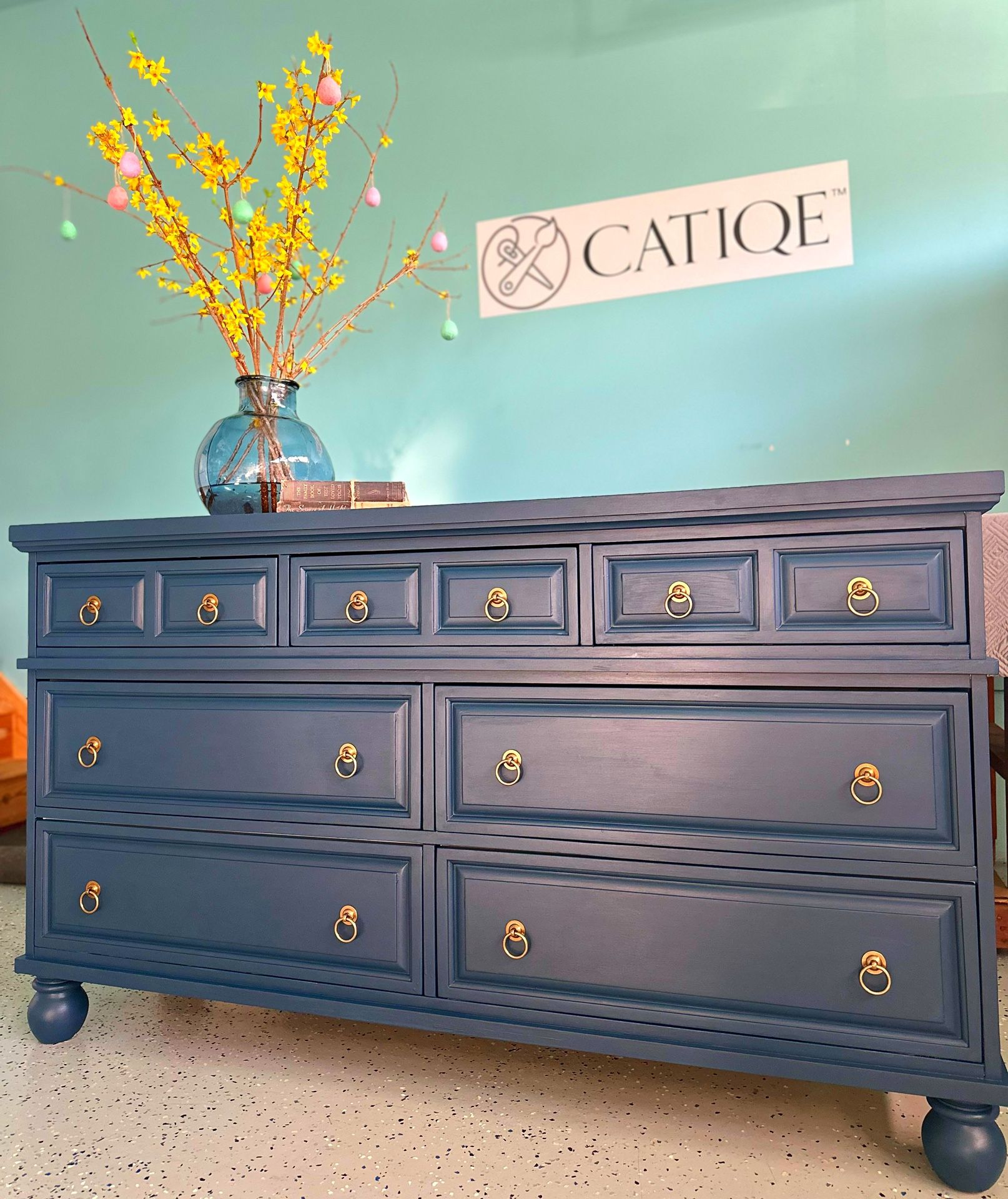 Refurbished solid Dresser PIER 1