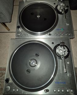 Stanton - STR8 100 MK2 - Turntables.