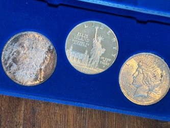 1986 Liberty Silver Dollar Collection w/ Morgan & Peace Dollars