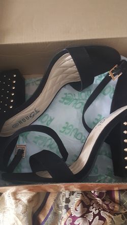 Size 8.5 wore 1 time can't walk in heels