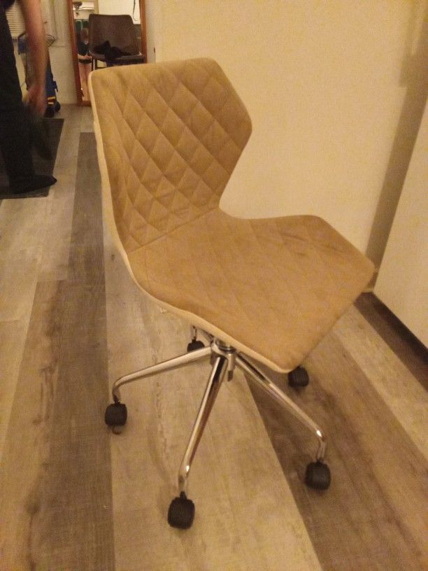 Rolling Chair