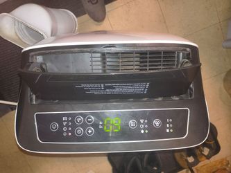 9000 BTUs portable air conditioner Honeywell