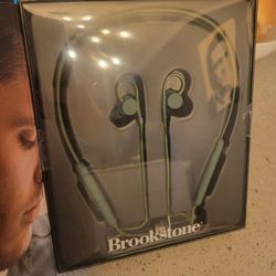 New Brookstone FLEXvibe Wireless neck band Earbuds