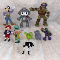 Mixed lot of toys / figures played with shape $10