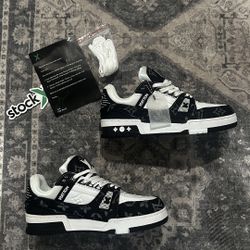 LV TRAINERS (EUR37-38) Worn Only 2 Times Didnt Fit. Would Fit Someone About 5.5Y Maybe 6y