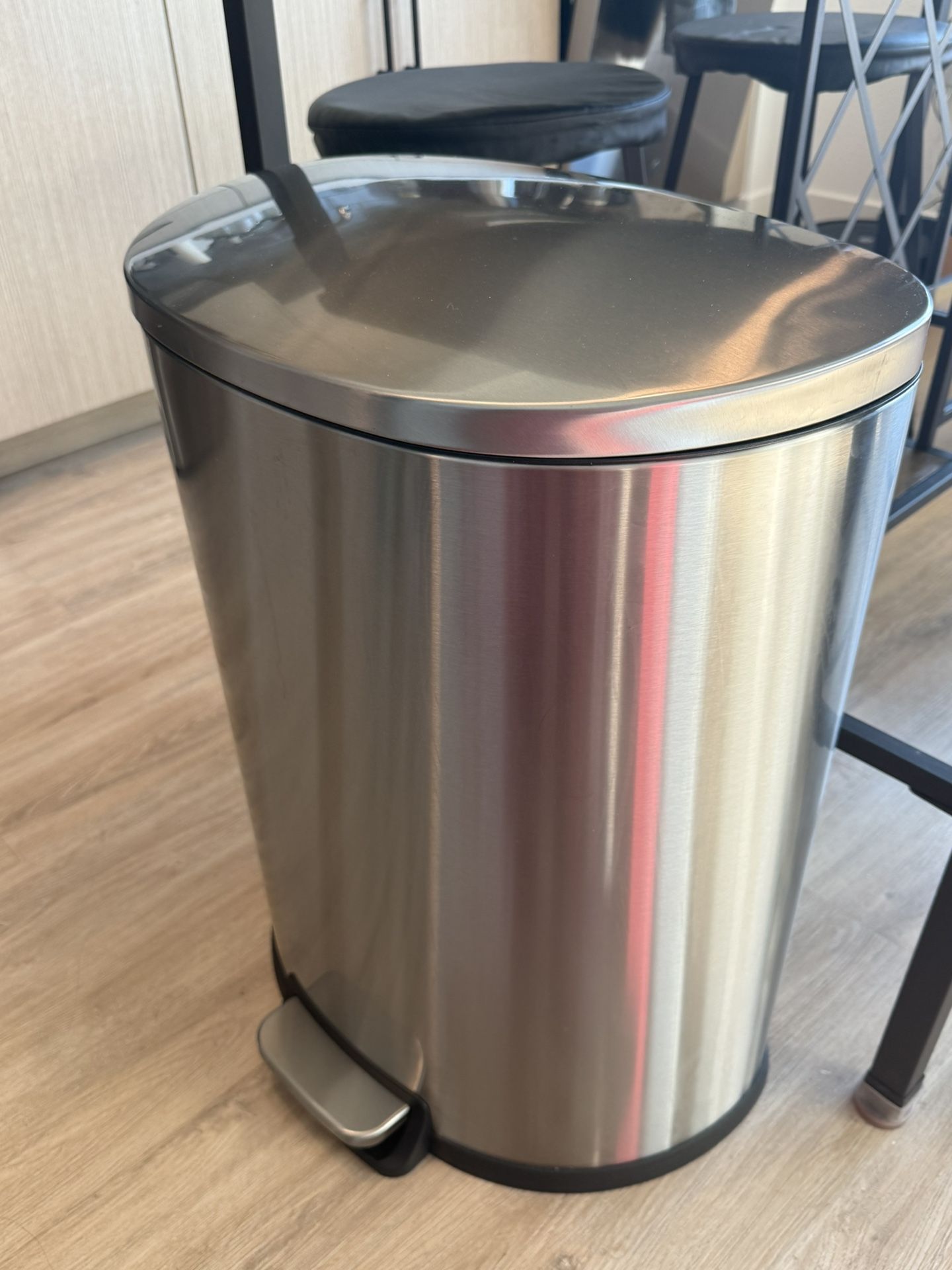 Stainless Steel Step Trash Can – Soft Close Lid