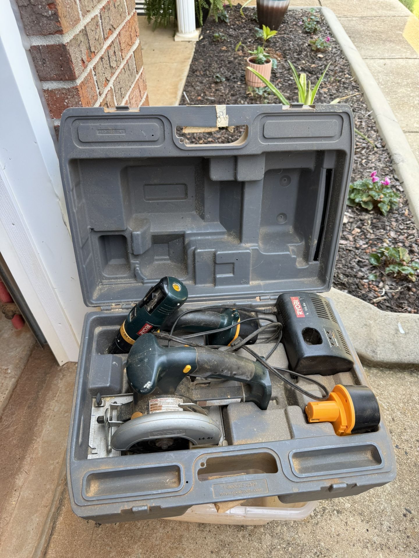 Ryobi Saw And Drill Set