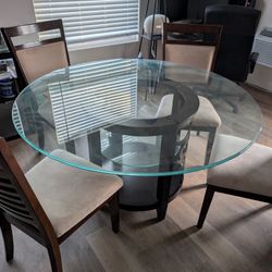 Round Dining Table with Chairs