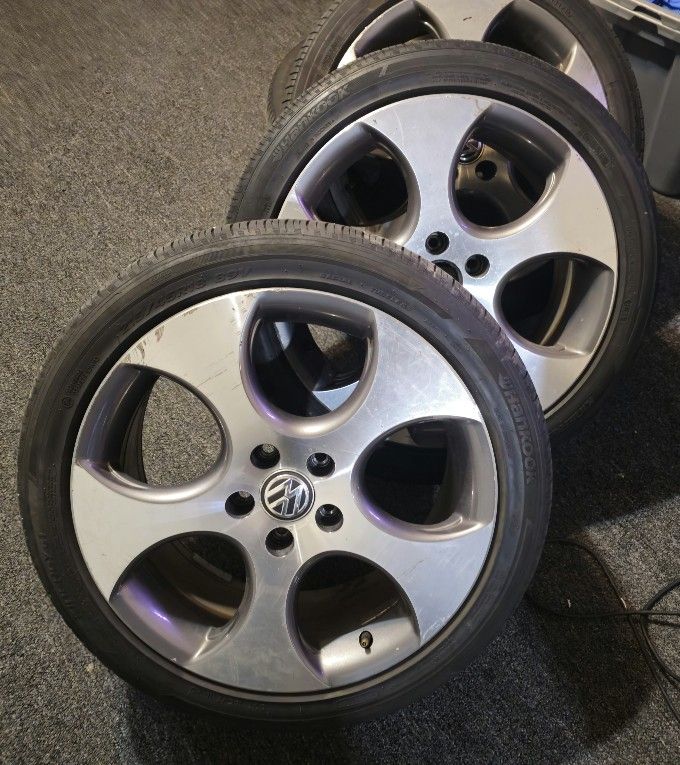 5x112 / 18 Inch Wheels
