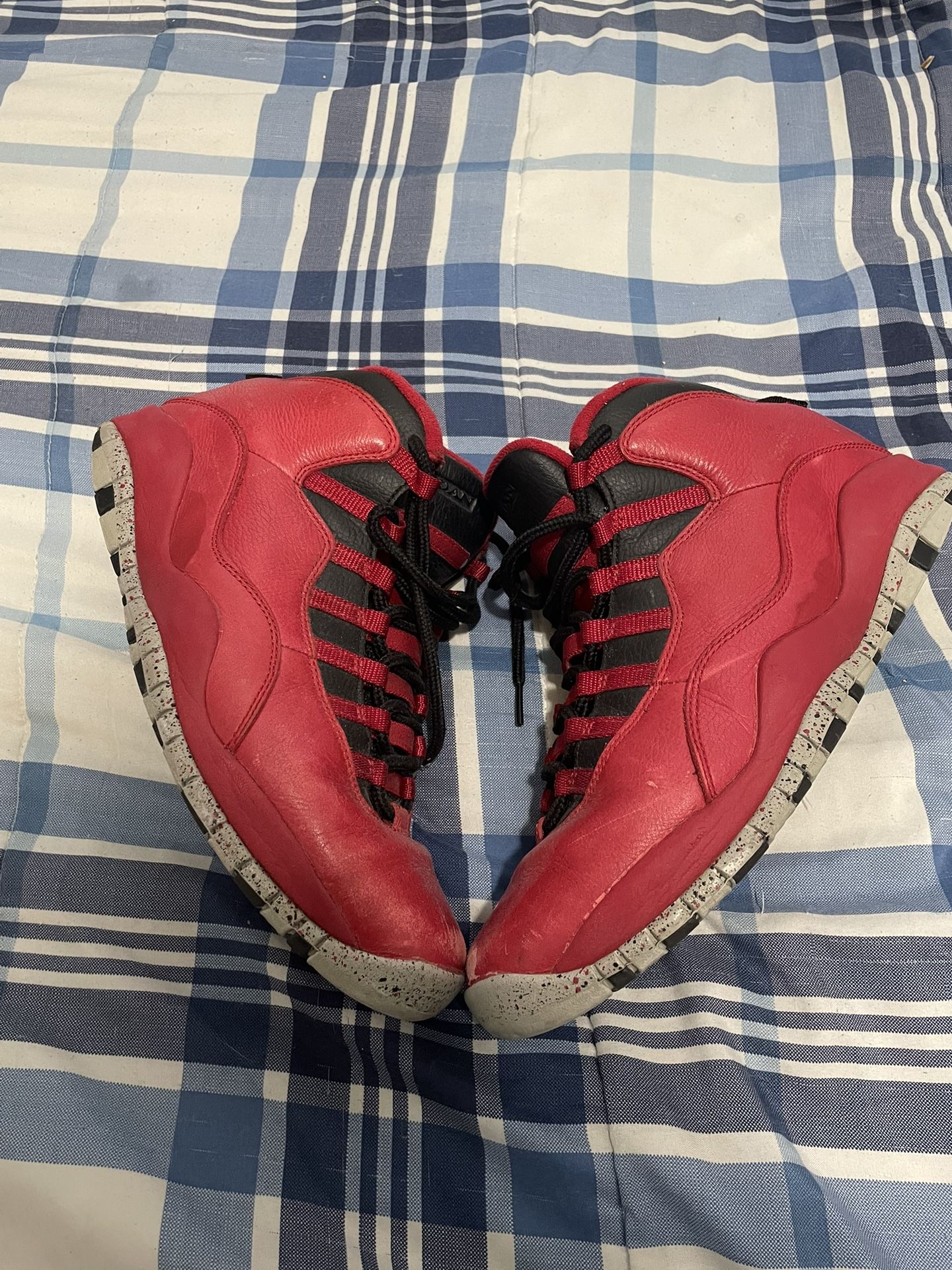 Jordan 10 Red Size 9.5 