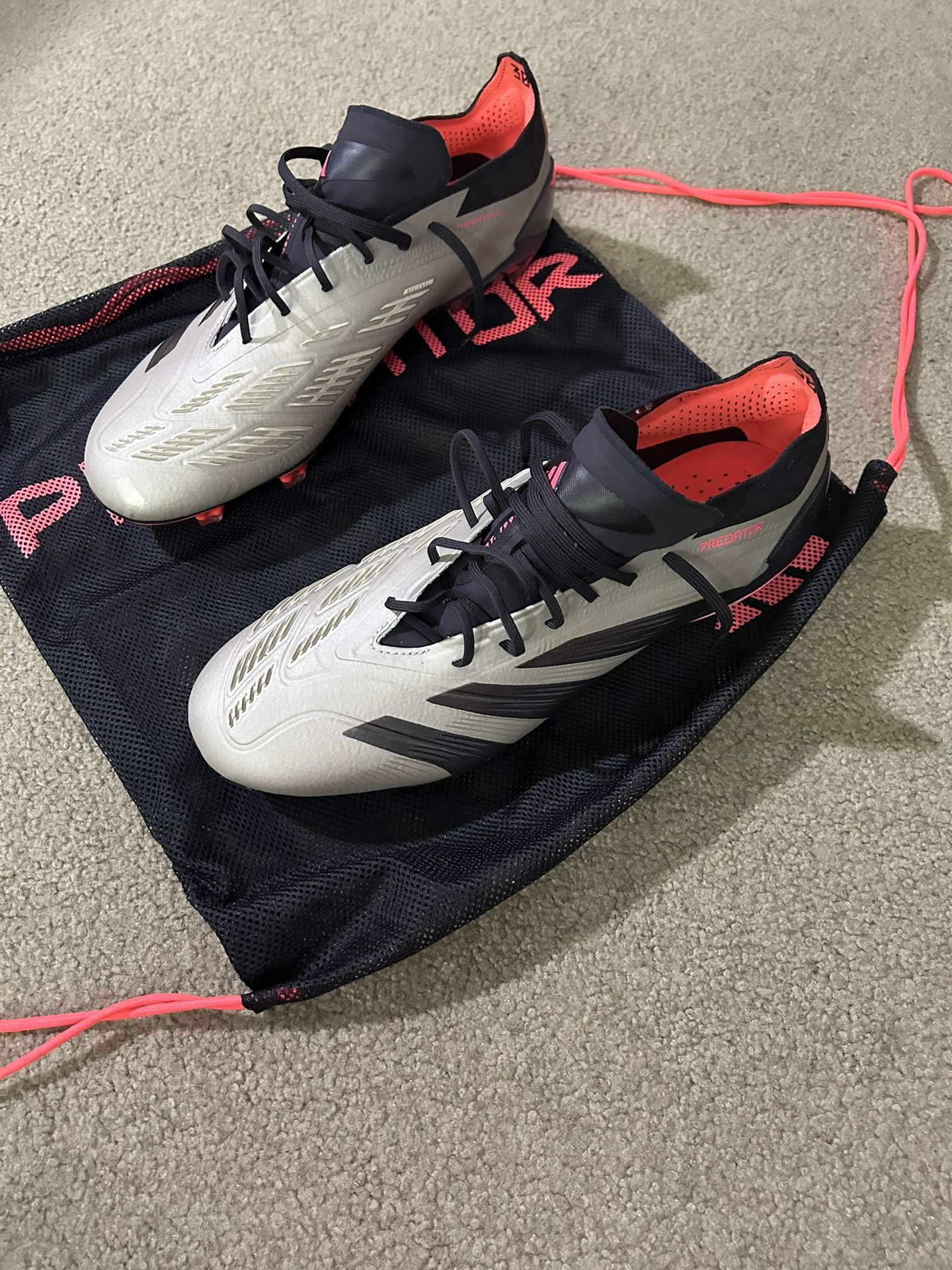 Adidas Predator Elite FG - Size 11 New